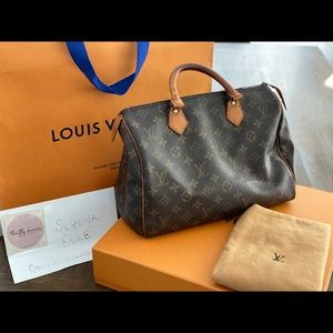 📣SOLD📣6️⃣5️⃣0️⃣Authentic Louis Vuitton Speedy 30